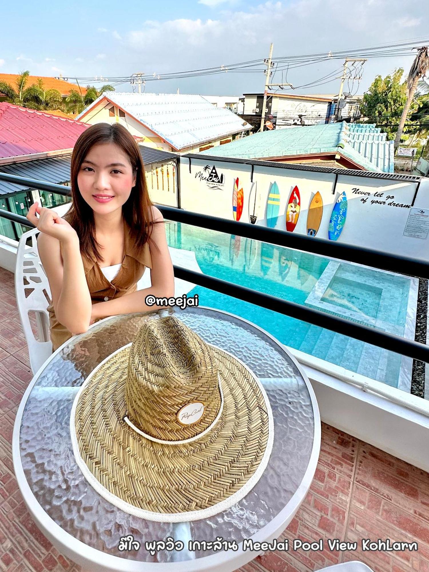 มีใจ พูลวิว เกาะล้าน Meejai Pool View Kohlarn Hotell Eksteriør bilde
