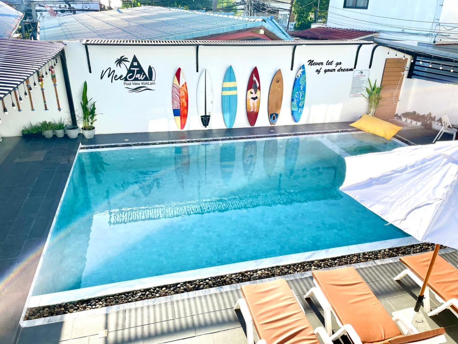 มีใจ พูลวิว เกาะล้าน Meejai Pool View Kohlarn Hotell Eksteriør bilde