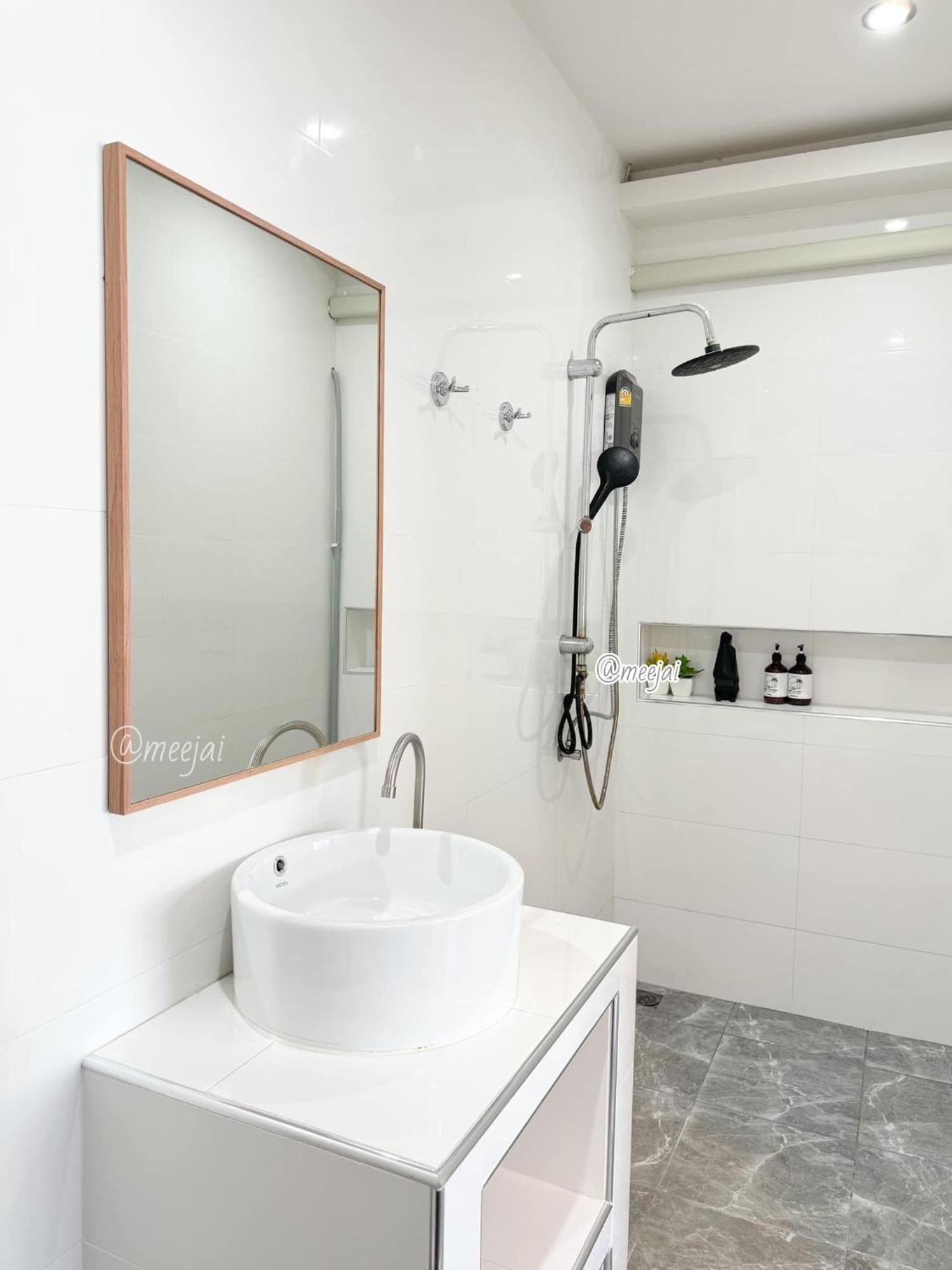 มีใจ พูลวิว เกาะล้าน Meejai Pool View Kohlarn Hotell Eksteriør bilde